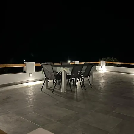 Apartment Μaistrali Schinoussa 2 3*