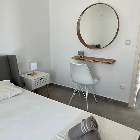 Μaistrali Schinoussa 2 Apartment 3*