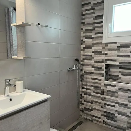 Μaistrali Schinoussa 2 Apartment 3*